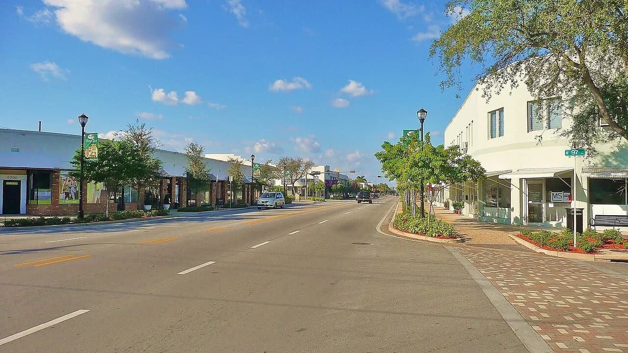 Centro de Miami Shores sobre NE 2nd Avenue