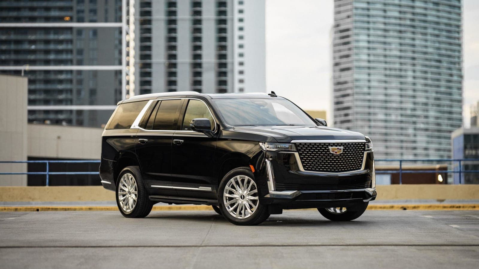 ESCALADE — foto 1