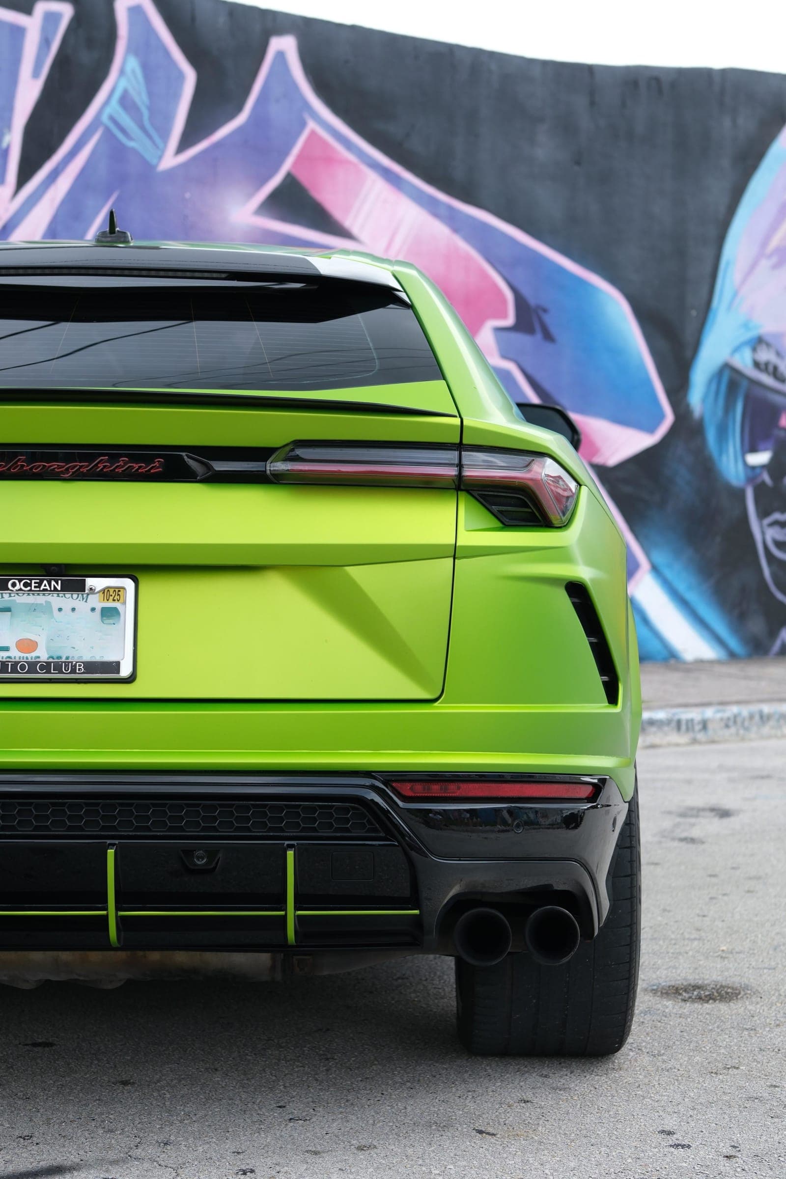 URUS — foto 3