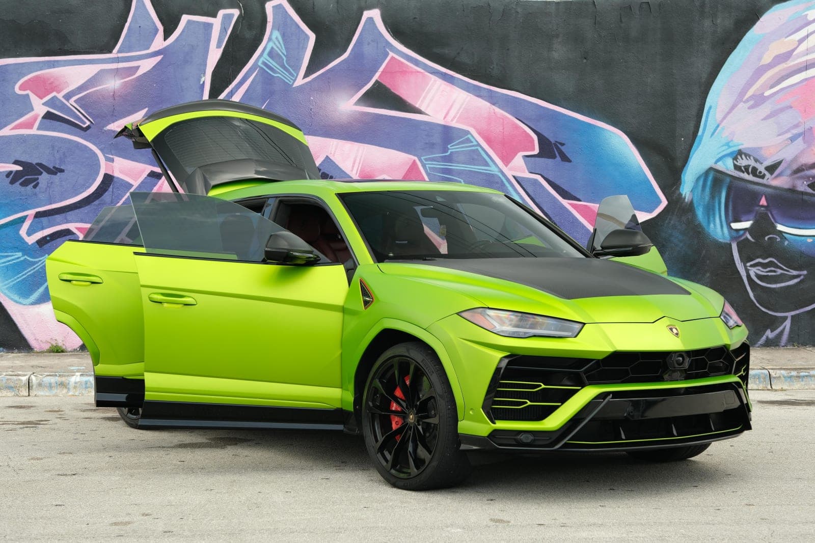 URUS — foto 2