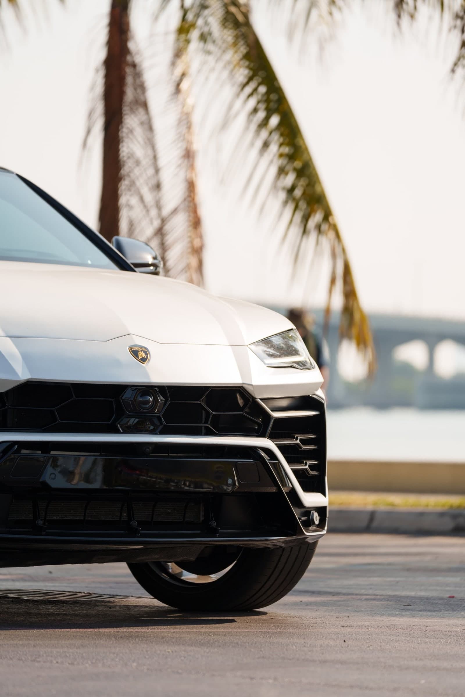 URUS — foto 4