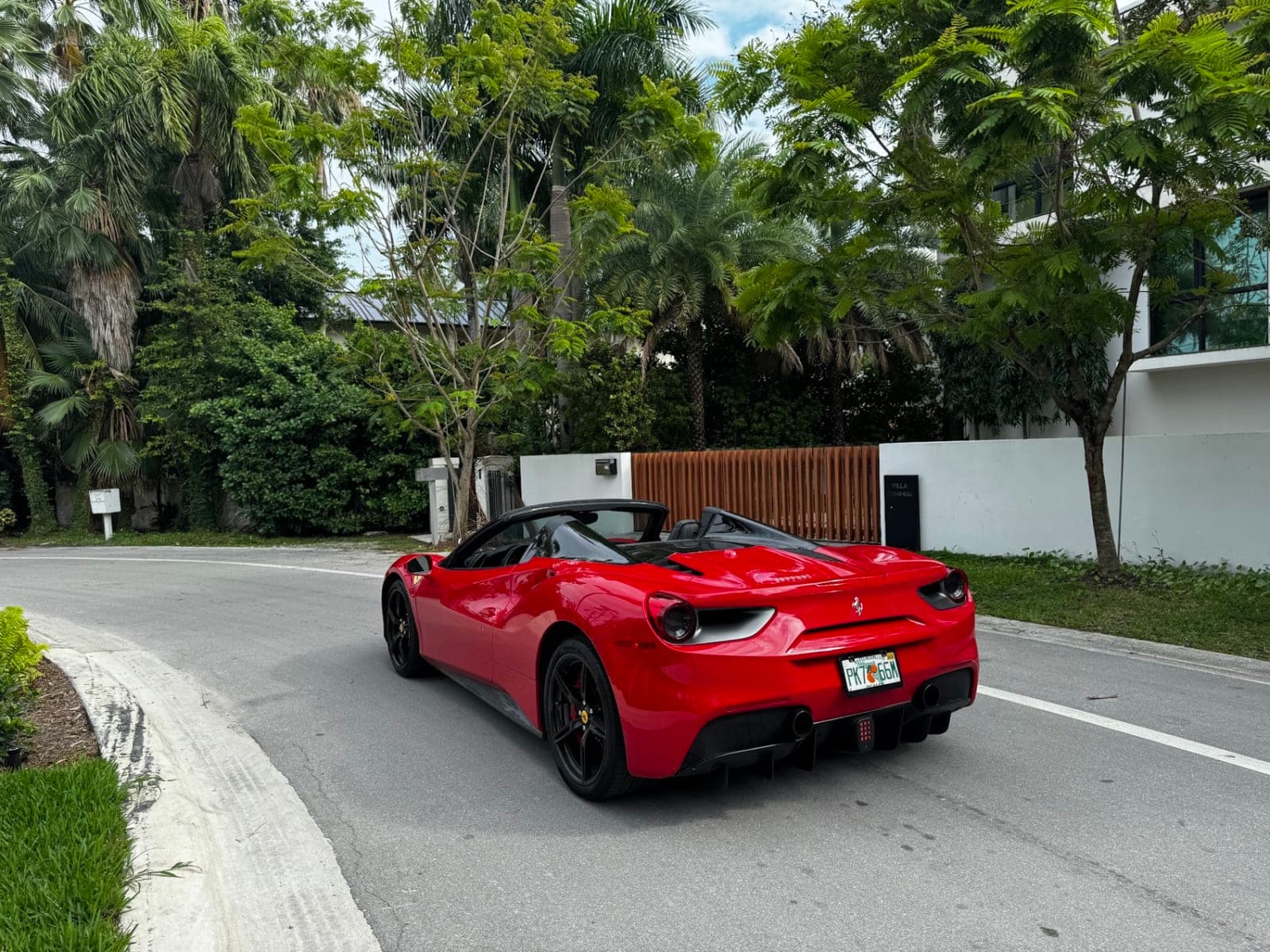 Ferrari 488 Spider