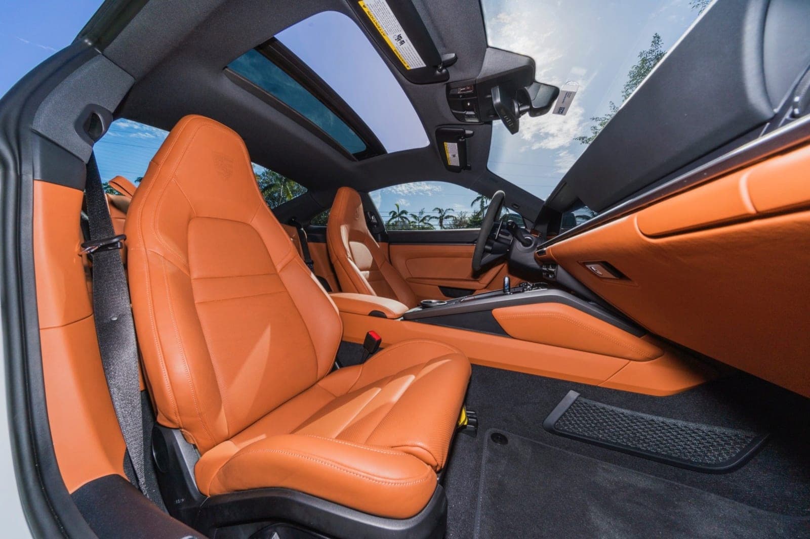 PORSCHE 911 Carrera
