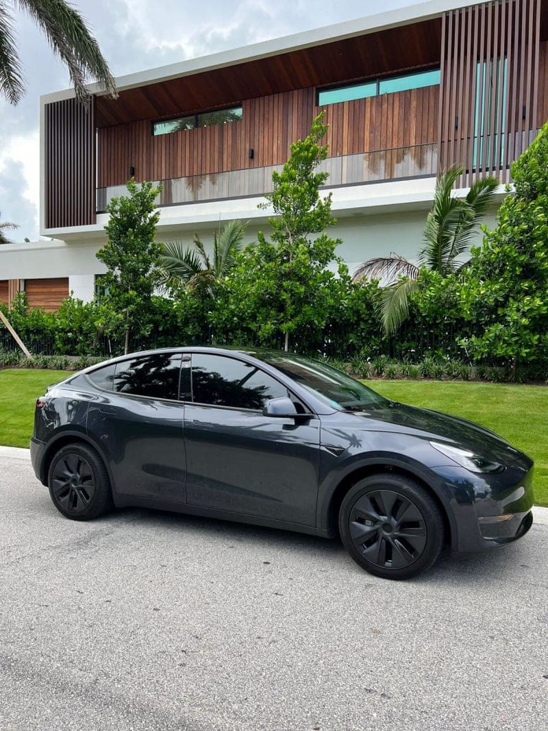 TESLA MODEL S