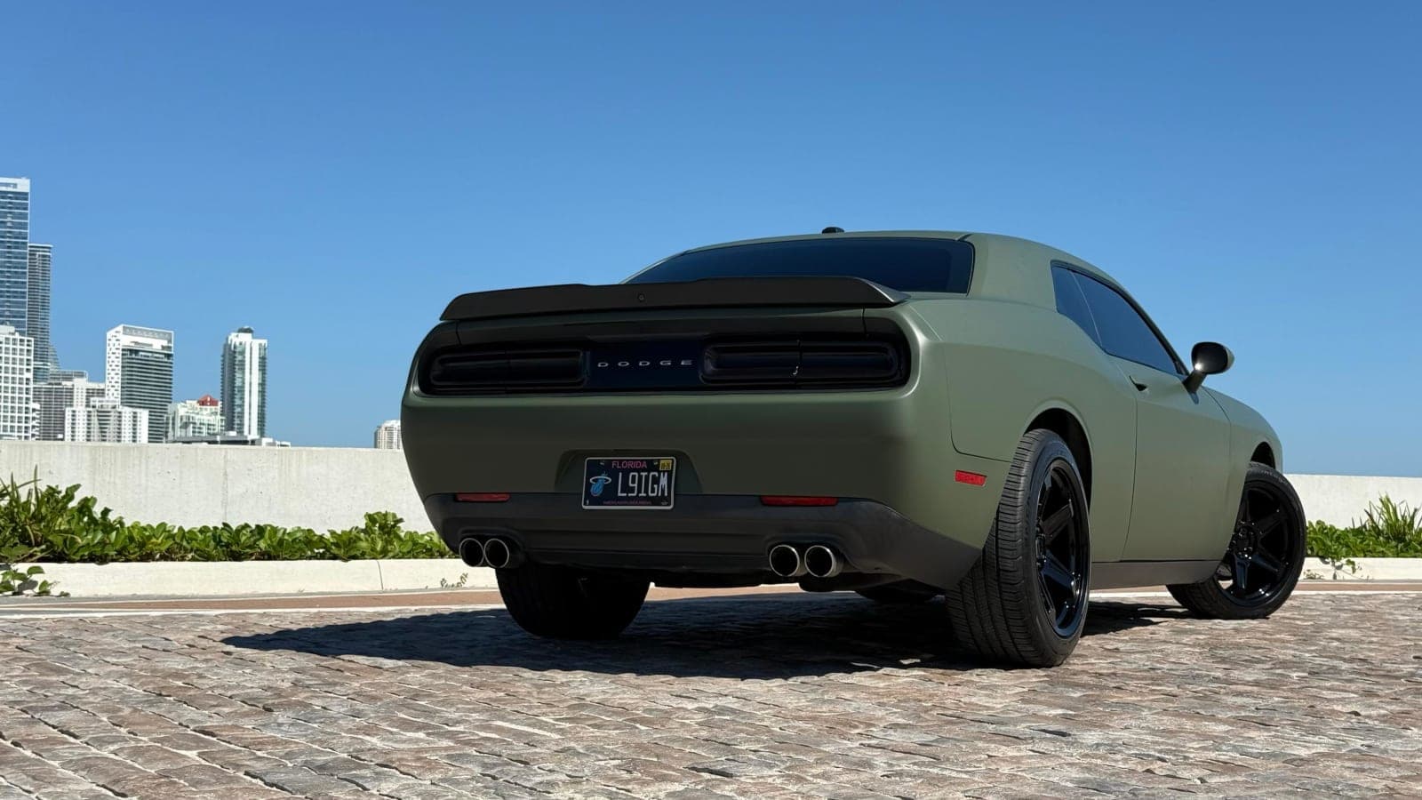Challenger SXT — foto 1