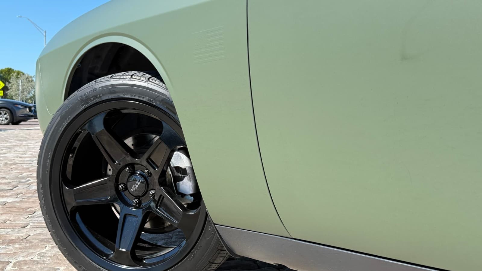 Challenger SXT — foto 4