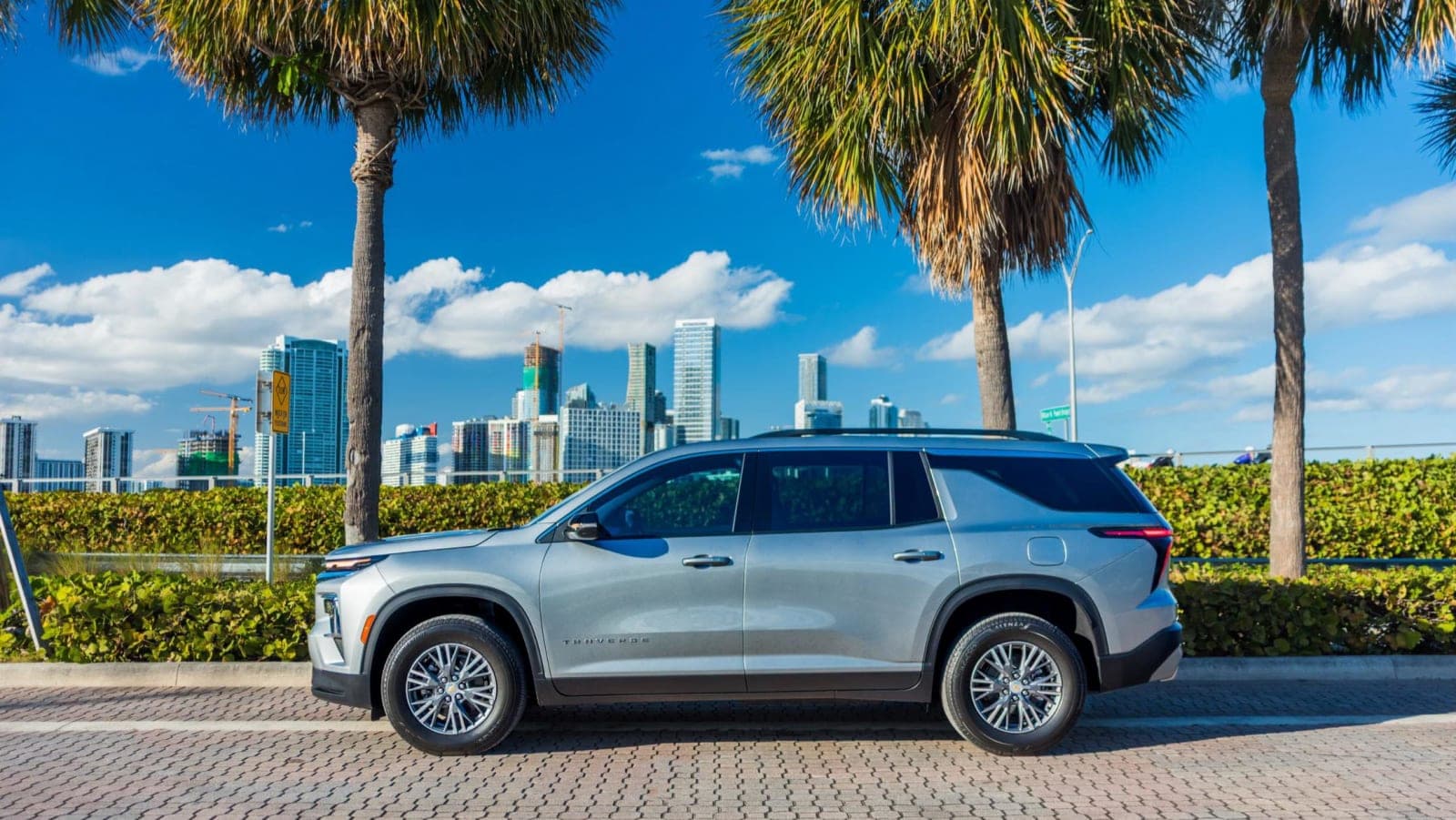 Traverse FWD LT — foto 1
